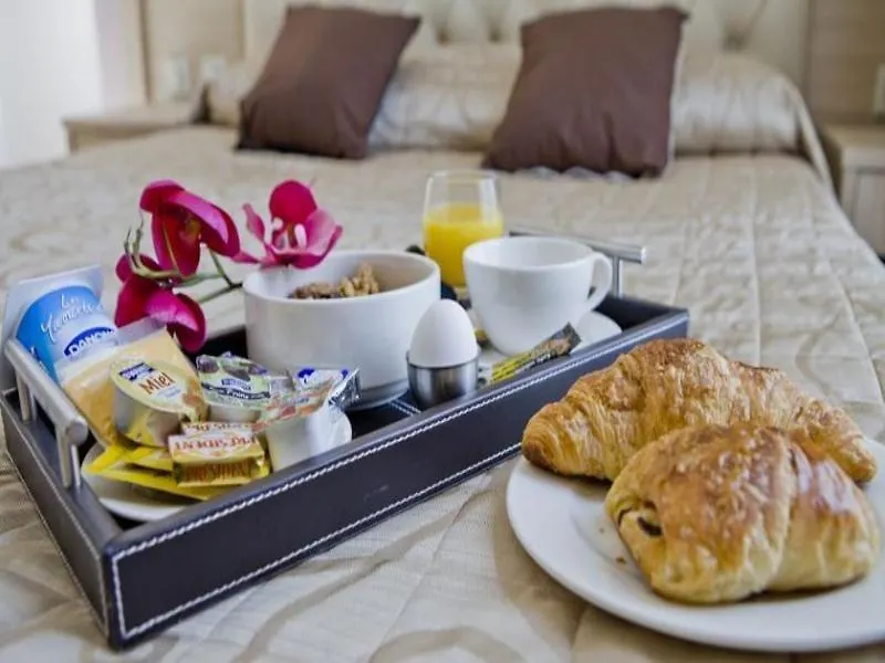 Lebron Hotel Paryż