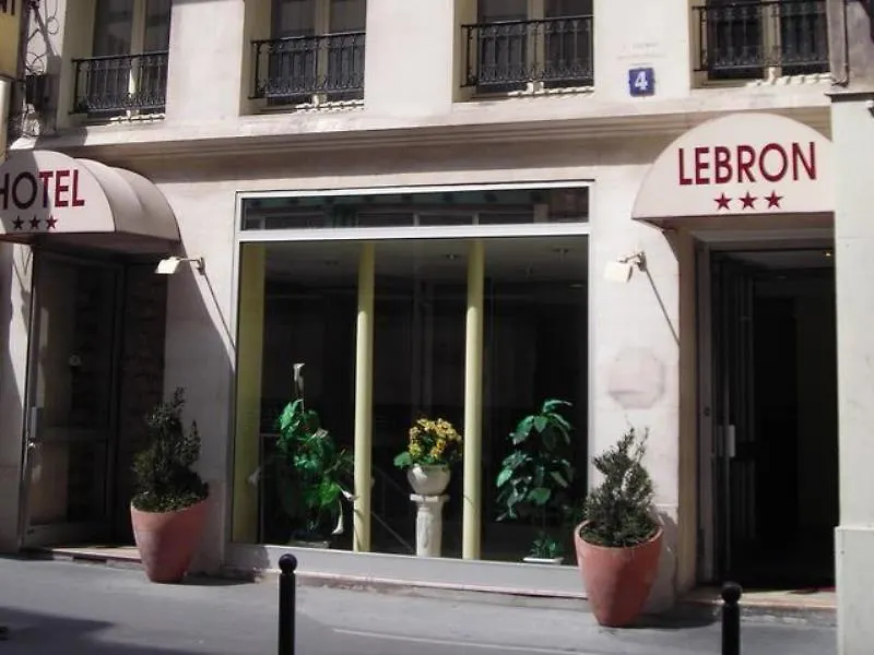 Lebron Hotel
