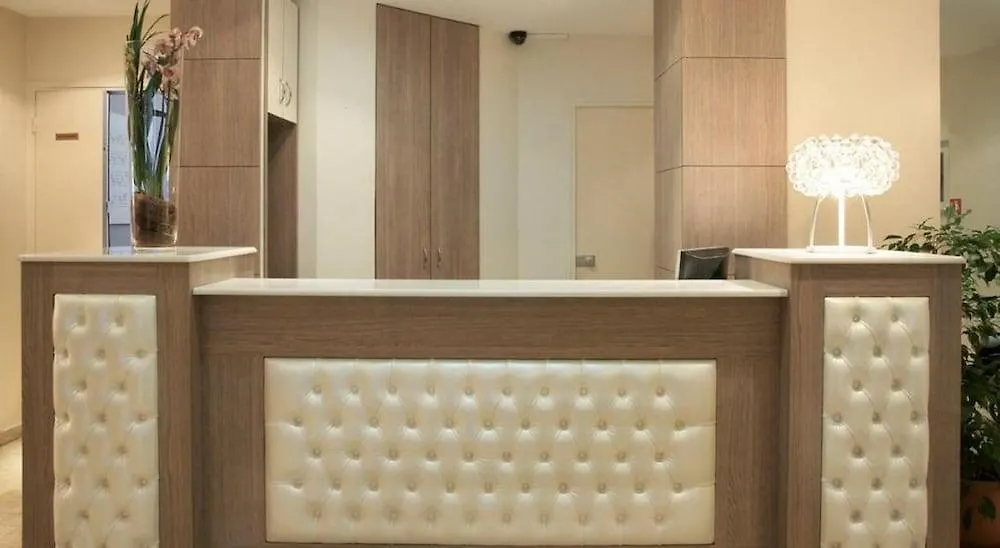 Hotel Lebron Paryż