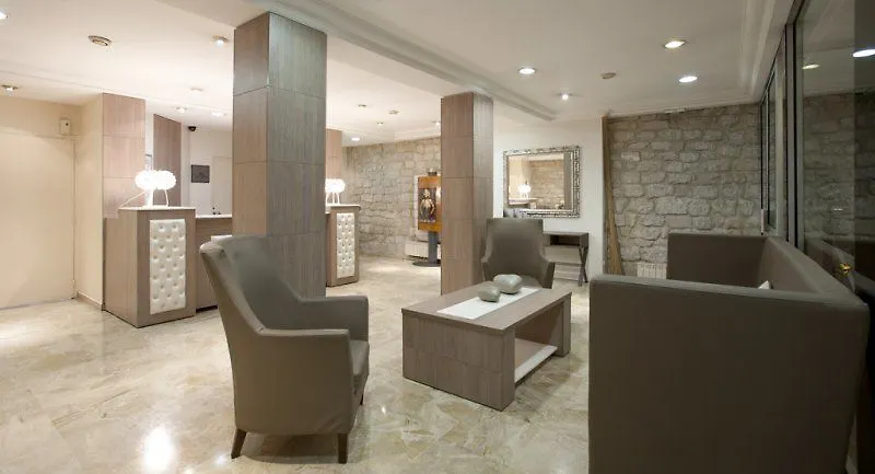 Lebron Hotel 3*