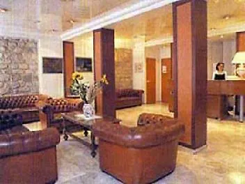 Lebron Hotel Paryż