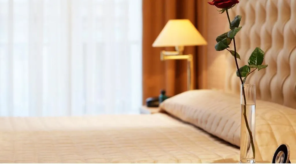 Hotel Lebron Paryż